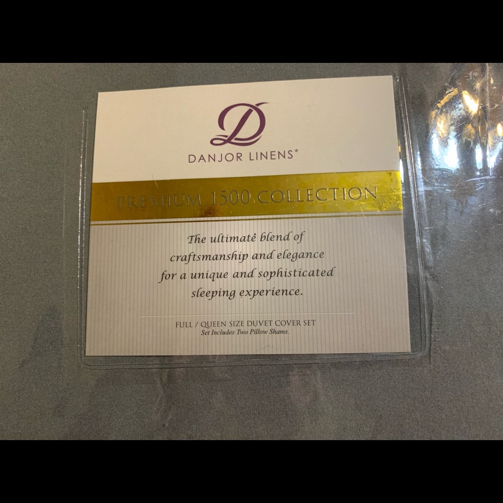 Danjor linens full/queen Duvet set with two pillow shams